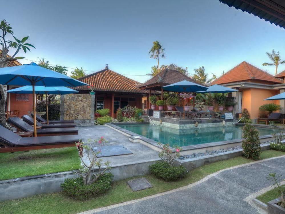 Kesumasari Beach Hotel Sanur  Exterior photo